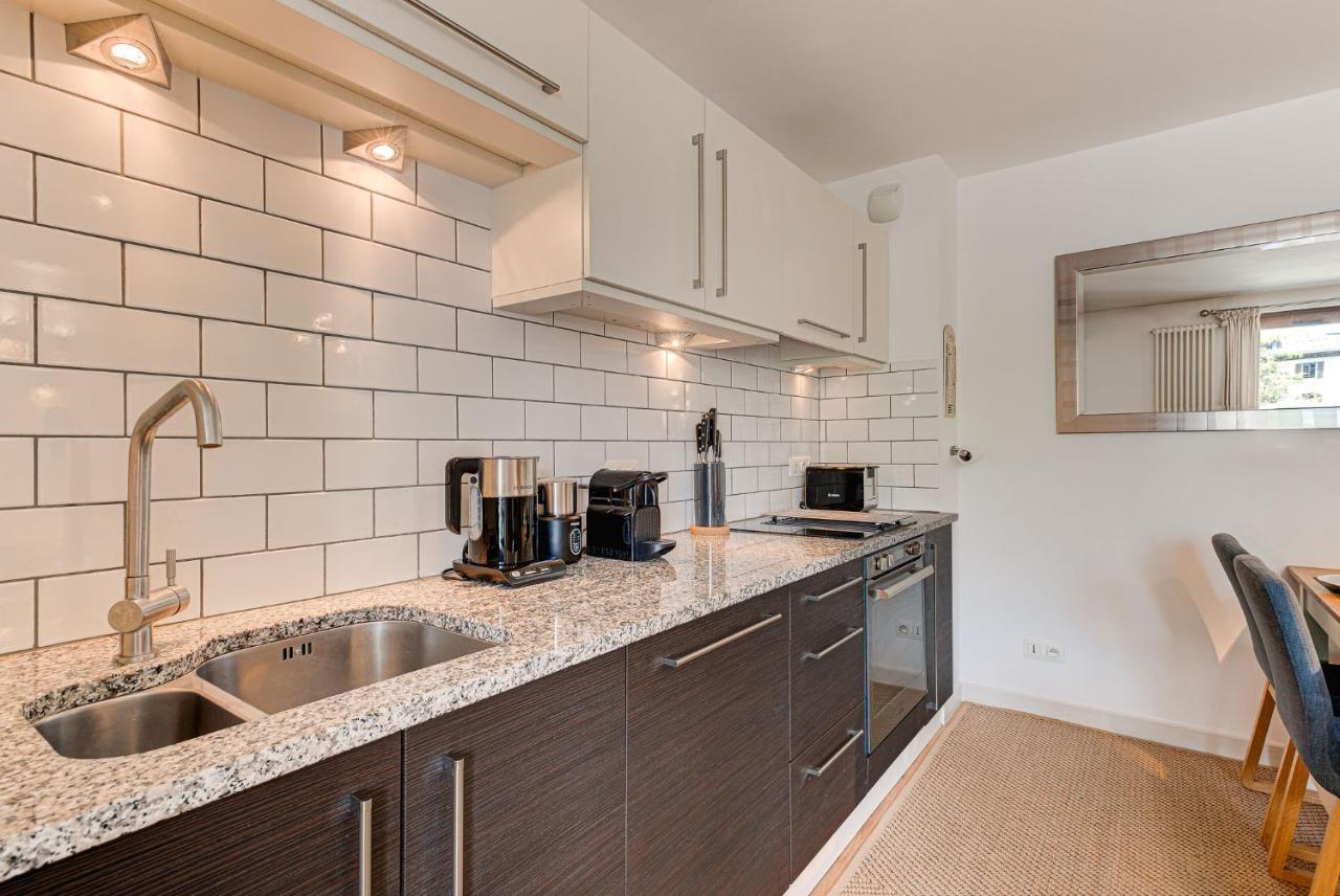 Apartment Cosmiques - Alpes Travel - Central Chamonix - Sleeps 4 Екстериор снимка