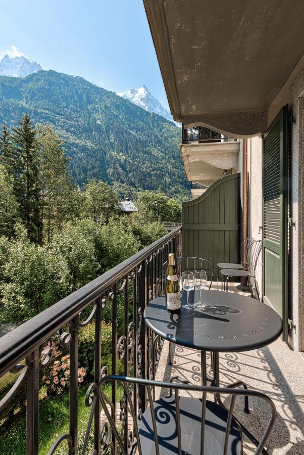 Apartment Cosmiques - Alpes Travel - Central Chamonix - Sleeps 4 Екстериор снимка
